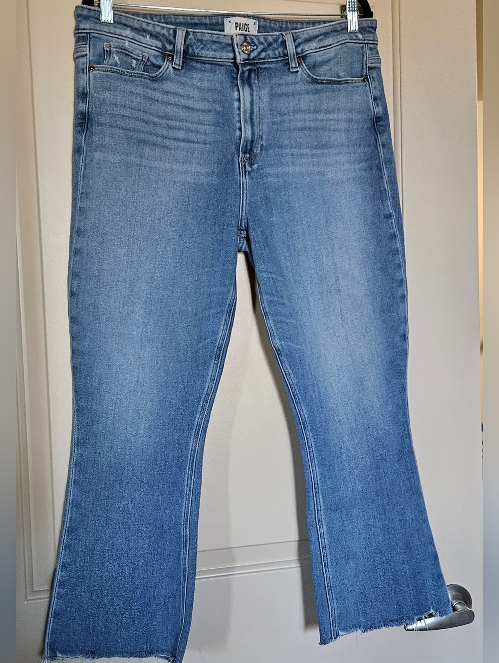 Paige Anthropologie Colette Crop Flair Raw Hem Jeans Light Wash 16 (34) Stretch